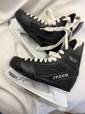 Itech RPM 2500 Hockey Skates - Men’s Size 8 (Fits Shoe Size 9-9.5)